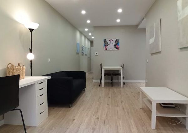 Carrer del Diluvi, Barcelona, Catalonia 08012