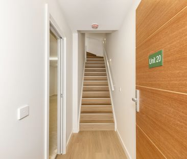 Spacious 2 bedroom with Study Townhouse in an Ideal Location! - Photo 1