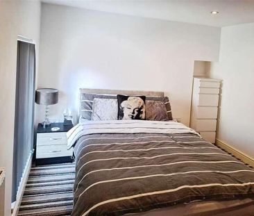 Richardson Street, Swansea, SA1 - Photo 3