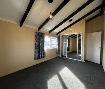 Modern two bedroom townhouse in Linwood! - Photo 3