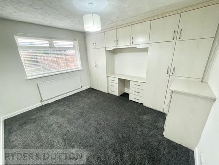 Bridge Street, Springhead, Oldham, Greater Manchester, OL4 - Photo 2