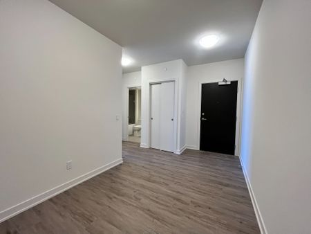 For Lease - 385 Winston Road Unit# 1007, Grimsby, Ontario - Photo 2