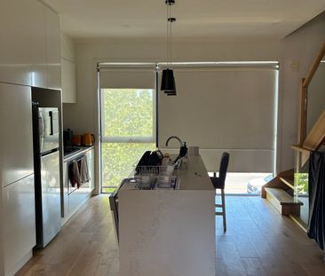 Port Melbourne - Photo 3