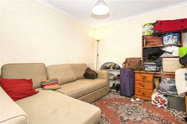 Nobles Way, Egham, Surrey, TW20 9RG - Photo 1