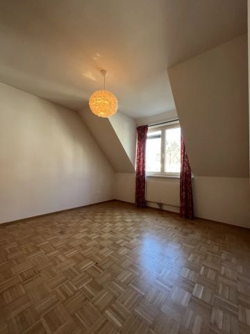 1130! Schöne 4-Zimmer DG-Wohnung mit großer Terrasse und Balkon nahe Roter Berg! - Photo 4