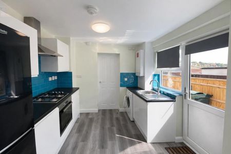 1 bedroom flat to rent - Photo 3