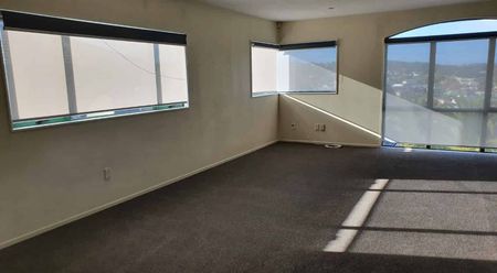 Manukau Heights - 4 brm, 2 bathroom - Photo 4