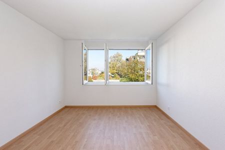 Rent a 5 ½ rooms apartment in Hausen - Foto 2