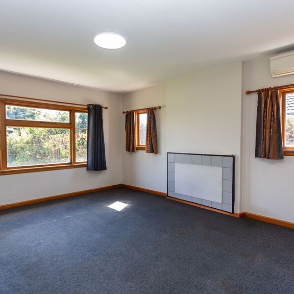 ON POPULAR SUVA ST – RICCARTON OFFERING 3 Bedrooms 1 Bathroom - Photo 1