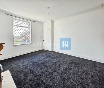 3 bedroom end of terrace house to rent - Photo 2