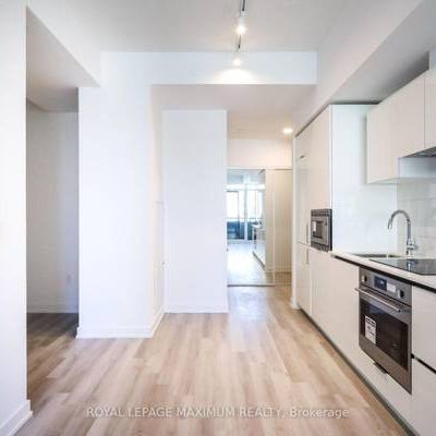 ★ 2 Bedroom Downtown Condo Artist Alley ★ - Photo 4