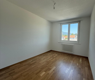 Moderne 4.5-Zimmerwohnung im 2. Stock mit zwei Balkonen - Photo 1
