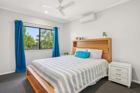 MODERN 4 BEDROOM HOME IN BOHLE PLAINS + MEDIA ROOM + CORNER BLOCK! - Photo 2