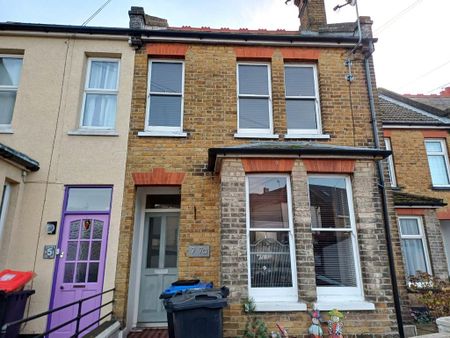 1 bedroom flat to rent - Photo 5