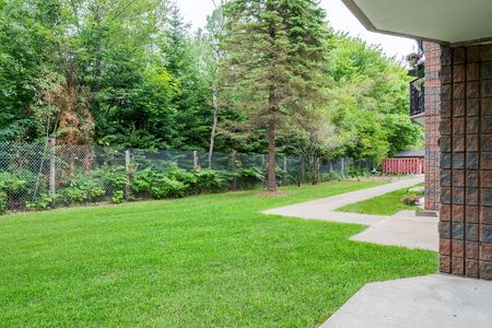 Village Green Apartments - Photo 4
