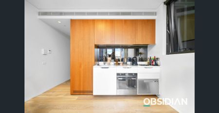 Stunning Views from this Luxurious Executive Apartment - Photo 3