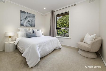 10 Nandina Street, FOREST HILL - Photo 3