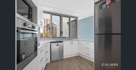 Spacious three bedroom apartment in desirable location - Photo 5