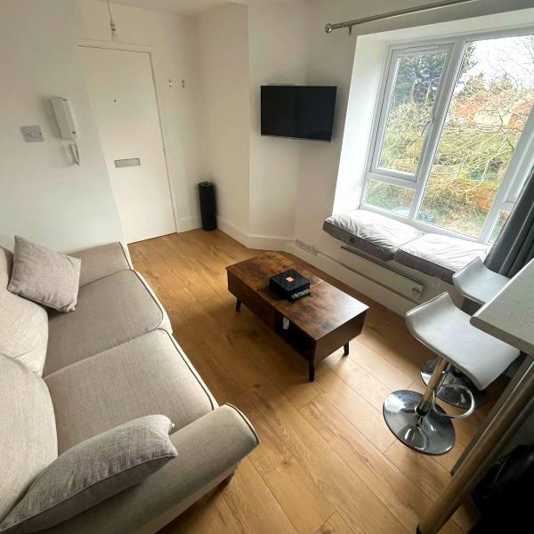 Studio to rent - Photo 1