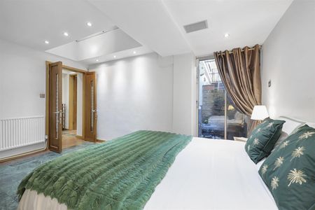 Central Park Lodge, Fitzrovia - Photo 4