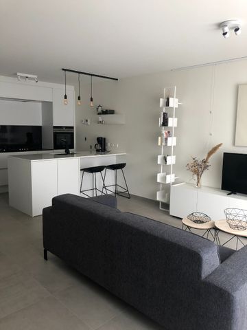 Prachtig bemeubeld dakappartement met terras te huur in Mol - Photo 3