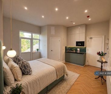 1 bedroom in a house share to rent - Photo 5