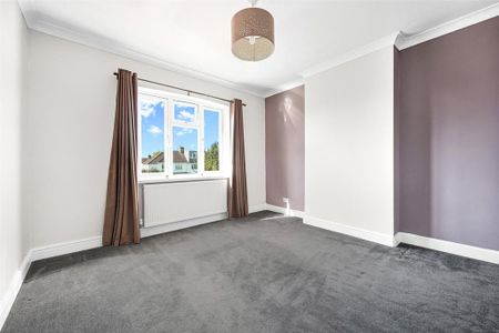 4 bedroom semi-detached house to rent - Photo 3