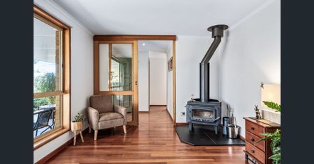 Updated spacious home set in idyllic surroundings - Photo 3