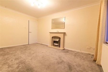 2 bedroom semi-detached bungalow to rent - Photo 2