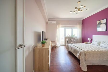 Alameda Dom Afonso Henriques, Lisbon, Lisbon 1900-183 - Photo 3