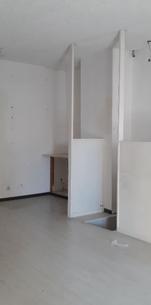 LOCAL REFAIT EN HYPER CENTRE VILLE - Photo 1