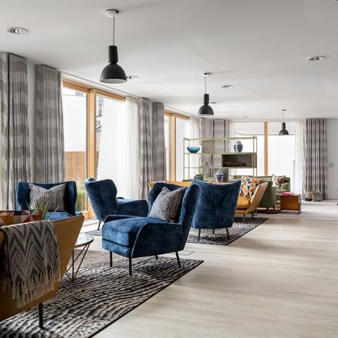 Latheram House, GL50 - Photo 1