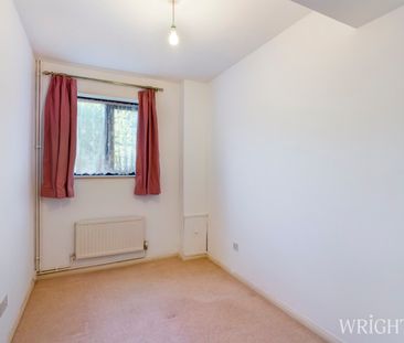 2 bedroom Mid Terraced House - PARKSIDE, WELWYN - Photo 3