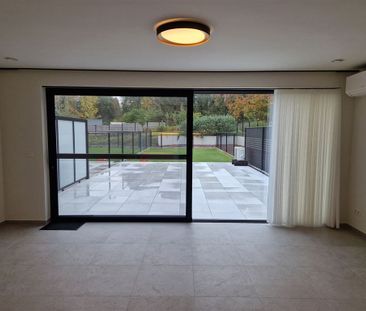 luxueus afgewerkt nieuwbouwappartement met tuin - Photo 4