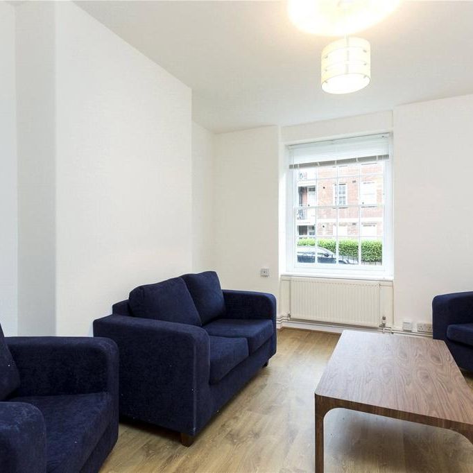 3 bedroom flat to rent - Photo 1
