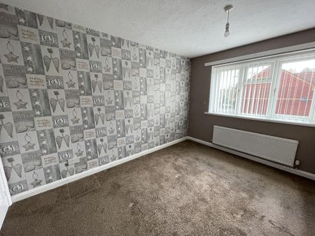 3 bedroom semi-detached house to rent - Photo 5