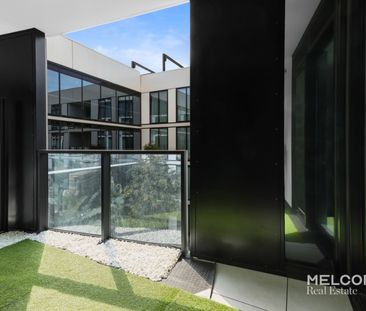 CONTEMPORARY LIVING IN CENTRAL OAKLEIGH - Photo 4