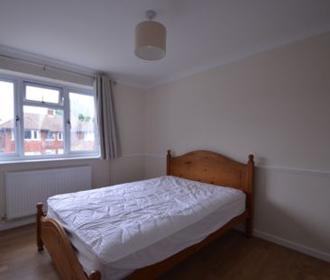 2 bedroom Maisonette to rent - Photo 2