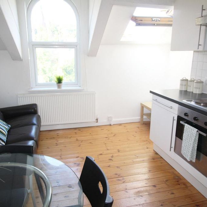 2 bedroom flat to rent - Photo 1