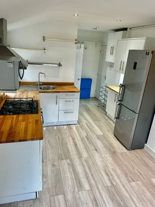 1 Bed Flat, Algiers Road, SE13 - Photo 1
