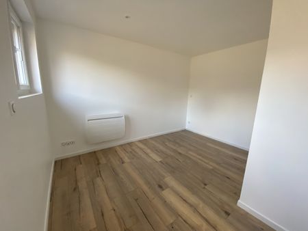 JOLI APPARTEMENT T2 ENTIEREMENT RÉNOVÉ AVEC TERASSE BÉTONNÉE - Photo 4