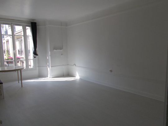 STUDIO A LOUER - PARIS 16EME ARRONDISSEMENT - 33.85 m - 1 045 € - Photo 1