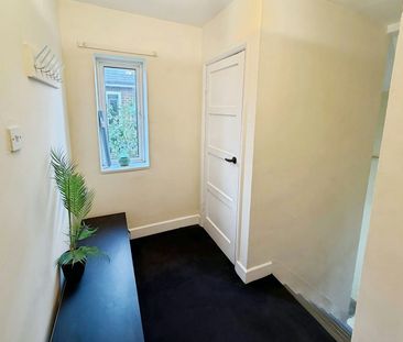 Flat to rent on - Photo 3