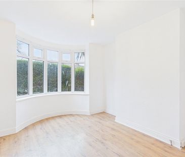 3 Bedroom Terraced - Photo 3