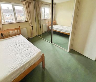 2 bedroom semi-detached house to rent - Photo 3