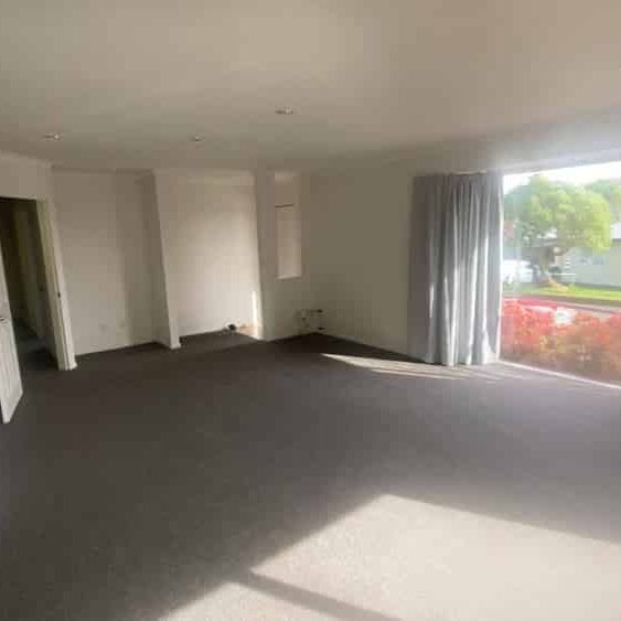 Modern Living - Photo 1