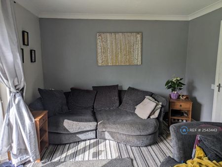 3 bedroom detached house to rent - Photo 5