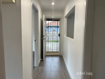 1/97 New Street, South Kingsville VIC 3015 - House For Rent | Domain - Photo 5