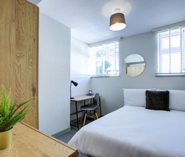 5 bedroom flat to rent - Photo 6