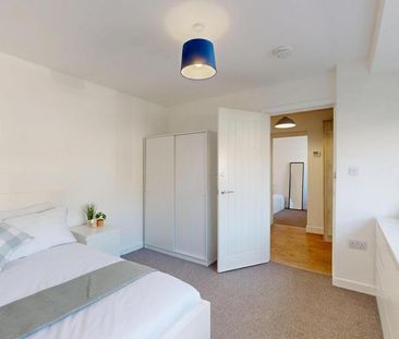 6 bedroom house to rent - Photo 2